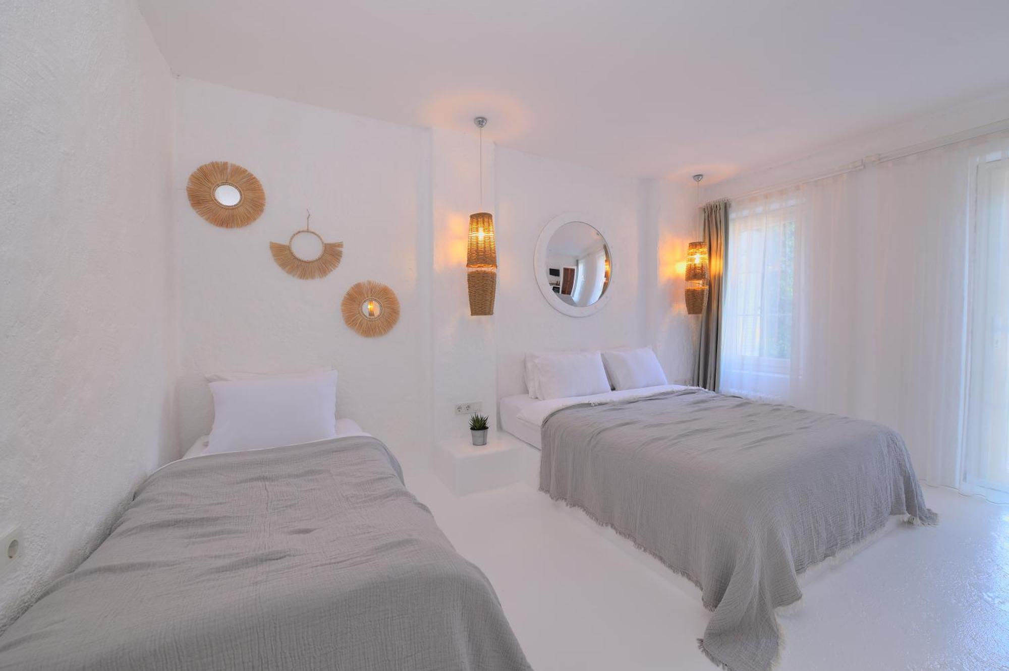 Peremere Alacati Otel Екстериор снимка